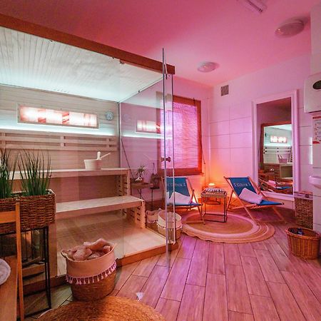Hotel Zorza 코워브제크 외부 사진