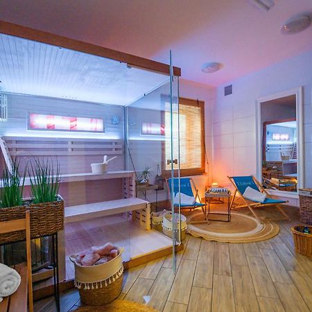 Hotel Zorza 코워브제크 외부 사진