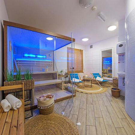 Hotel Zorza 코워브제크 외부 사진